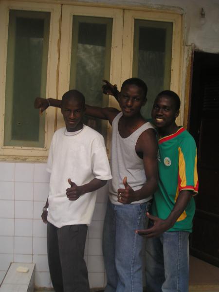 encore sika  ibou et ousmane le propri�taire